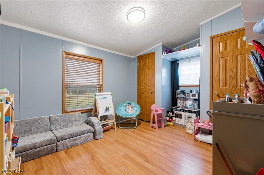 6502 N Park Avenue Bristolville OH 44402