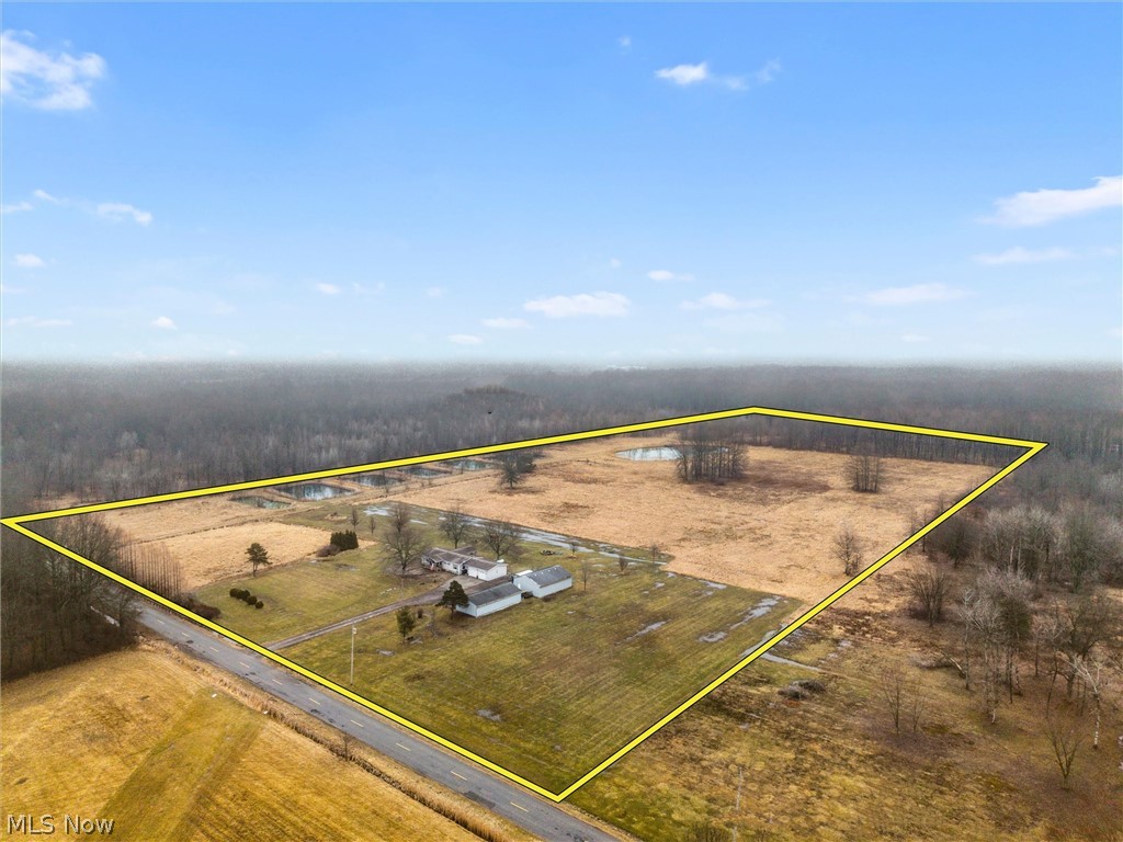 6502 N Park Avenue Bristolville OH 44402