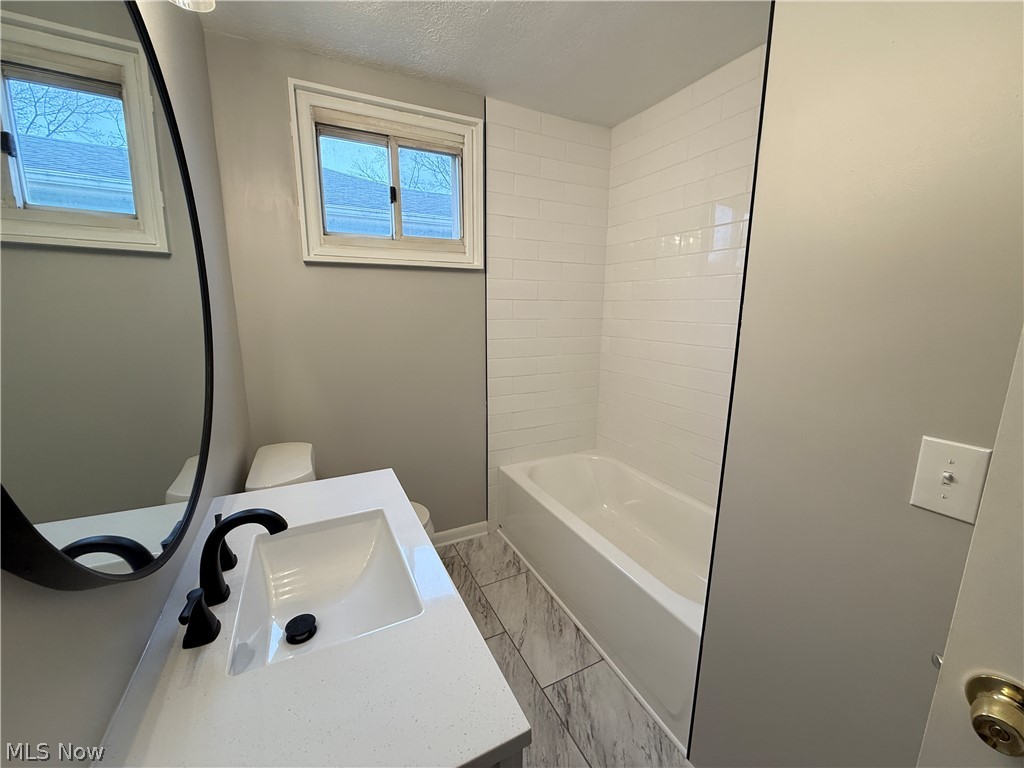 6751 Oakwood Road Parma Heights OH 44130