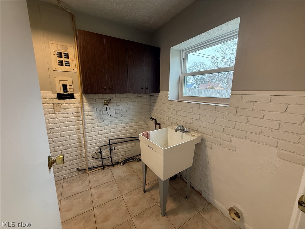 6751 Oakwood Road Parma Heights OH 44130