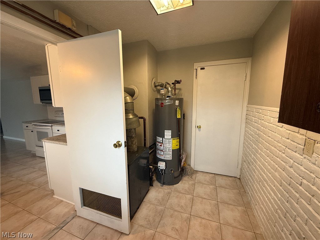 6751 Oakwood Road Parma Heights OH 44130