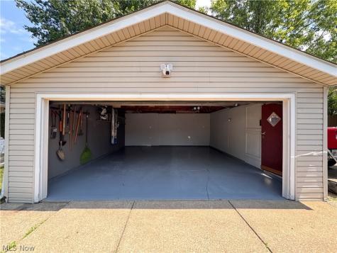 1096 Birch Lane Cleveland OH 44109