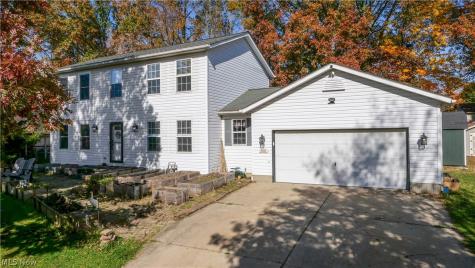 8225 Clover Lane Garrettsville OH 44231