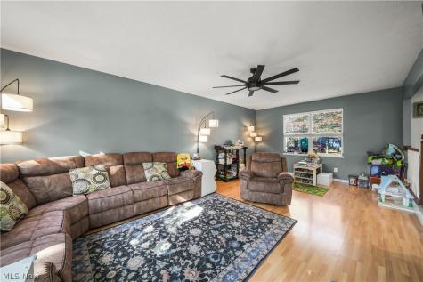 8225 Clover Lane Garrettsville OH 44231