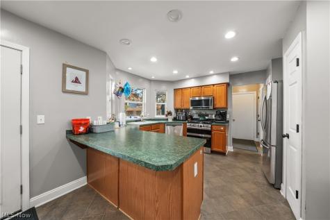 8225 Clover Lane Garrettsville OH 44231