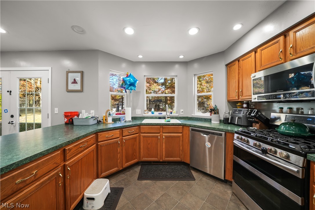 8225 Clover Lane Garrettsville OH 44231