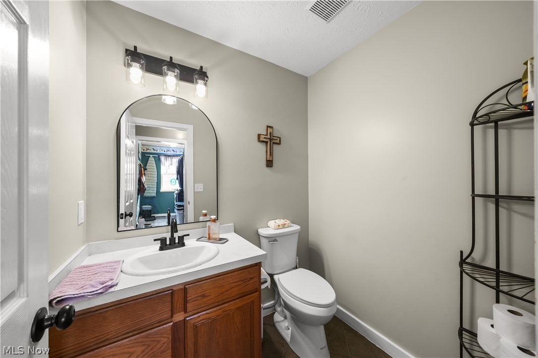 8225 Clover Lane Garrettsville OH 44231