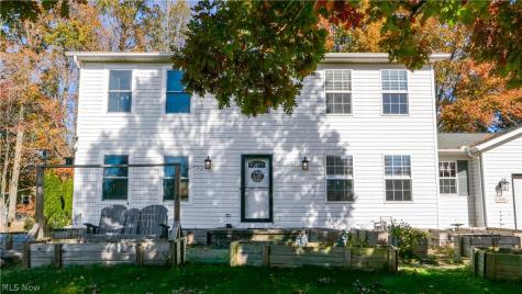 8225 Clover Lane Garrettsville OH 44231