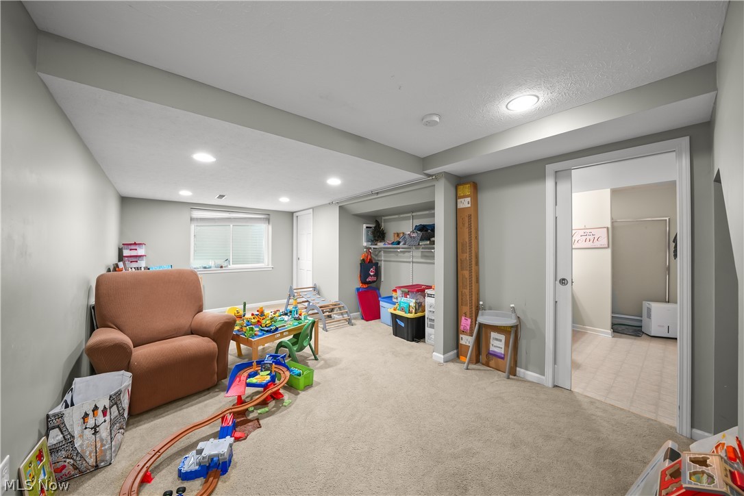 8225 Clover Lane Garrettsville OH 44231