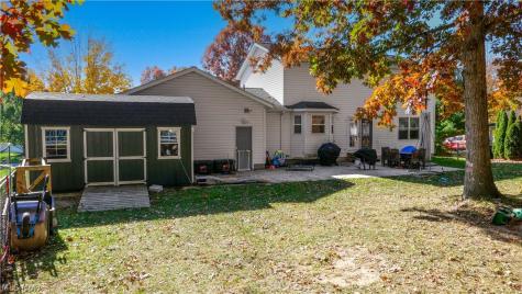 8225 Clover Lane Garrettsville OH 44231