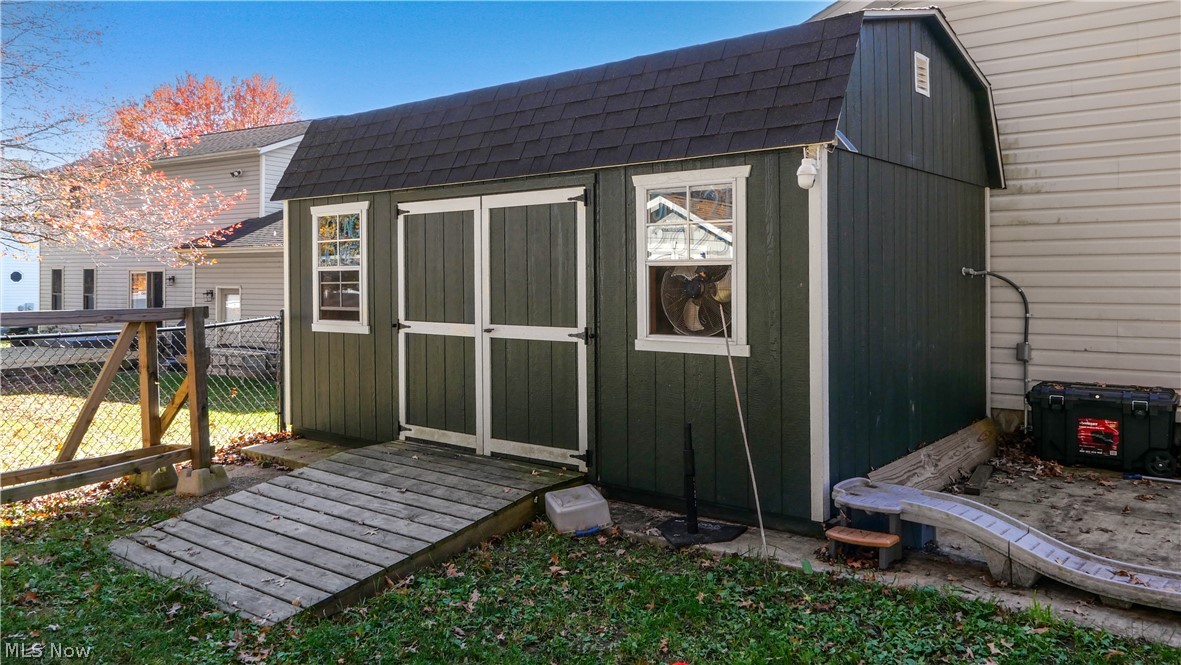 8225 Clover Lane Garrettsville OH 44231