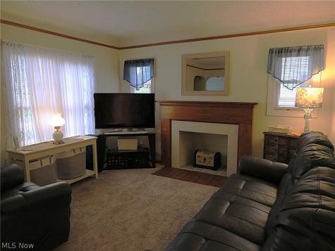 186 Pasadena Avenue Elyria OH 44035