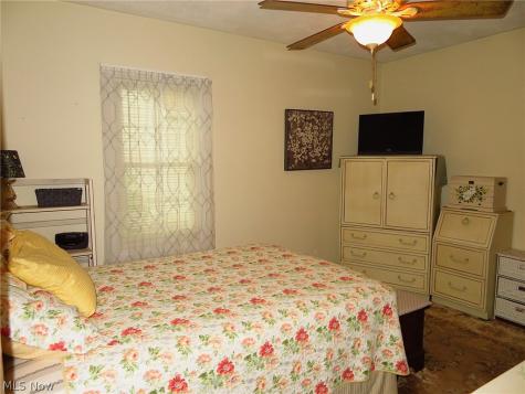 186 Pasadena Avenue Elyria OH 44035