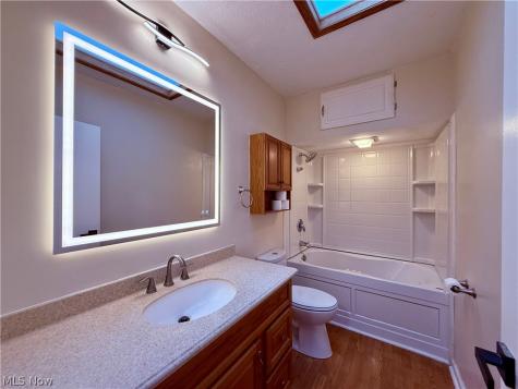 2006 Bridger Road Akron OH 44312