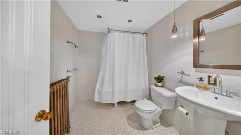 16410 Fernway Road Shaker Heights OH 44120