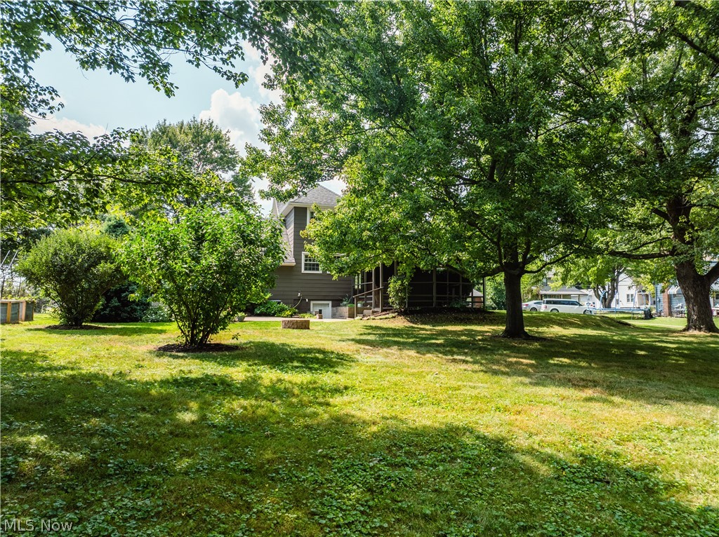 347 Bahlor St SW Sugarcreek OH 44681