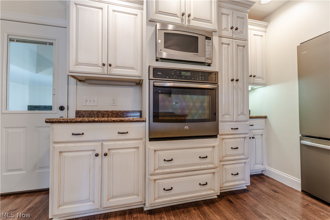 347 Bahlor St SW Sugarcreek OH 44681