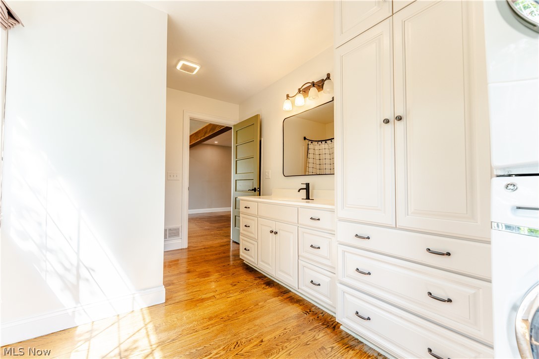 347 Bahlor St SW Sugarcreek OH 44681