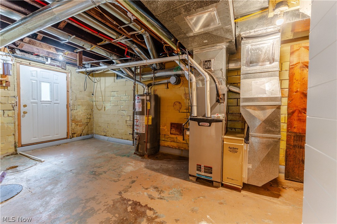 347 Bahlor St SW Sugarcreek OH 44681