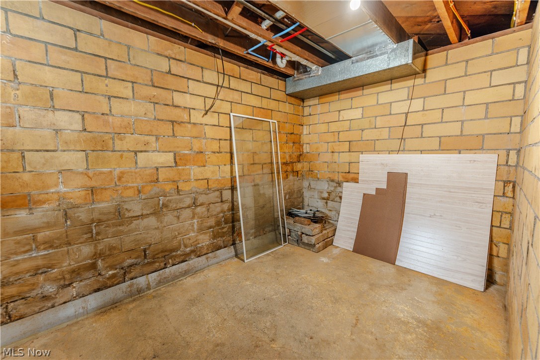 347 Bahlor St SW Sugarcreek OH 44681