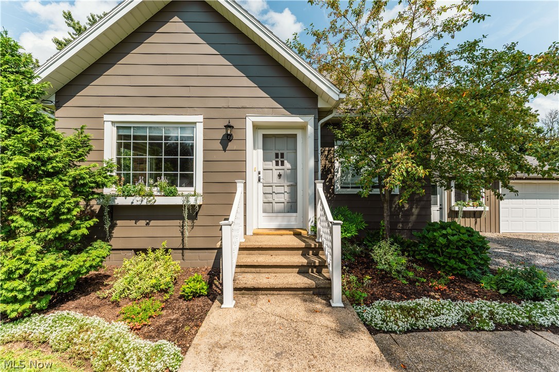 347 Bahlor St SW Sugarcreek OH 44681