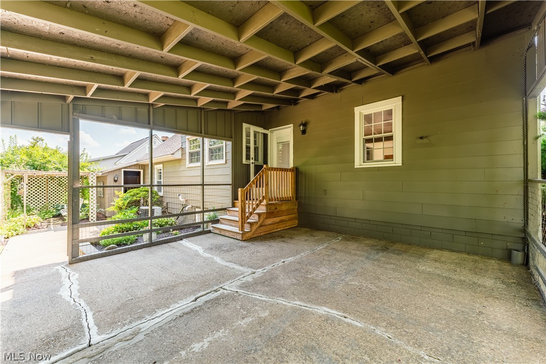 347 Bahlor St SW Sugarcreek OH 44681