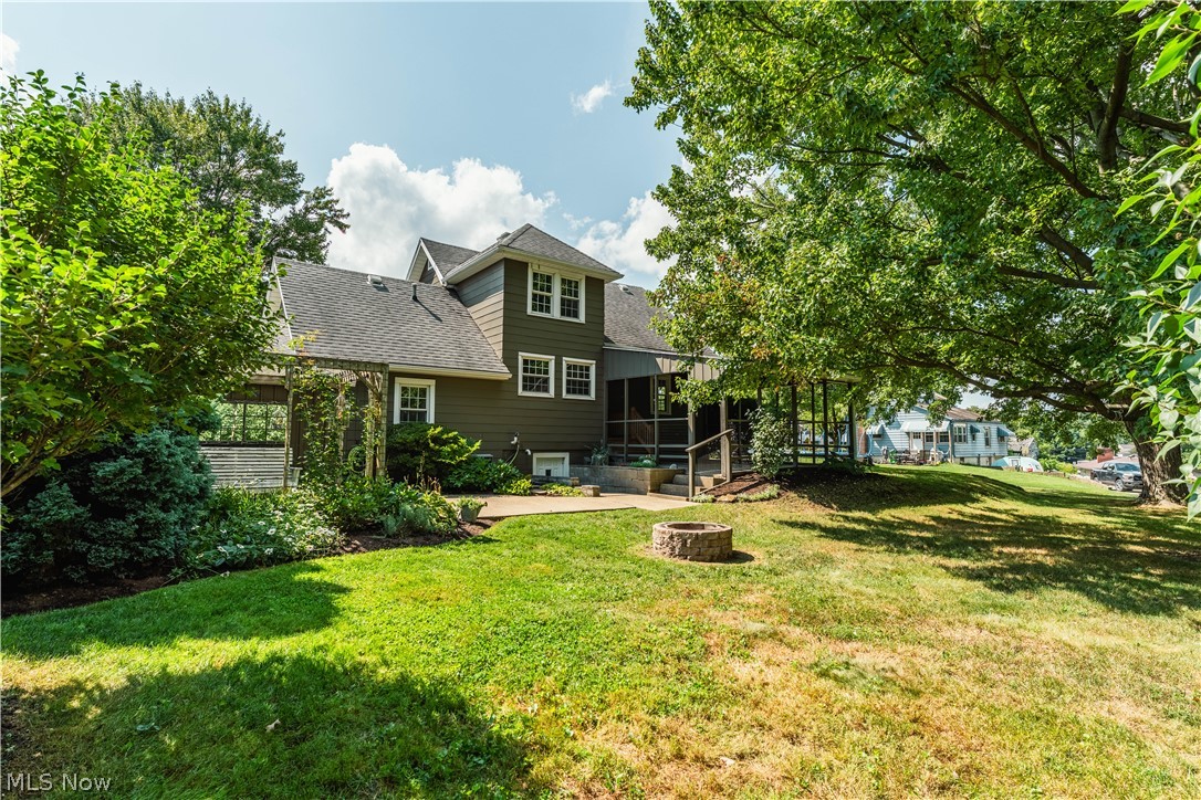 347 Bahlor St SW Sugarcreek OH 44681
