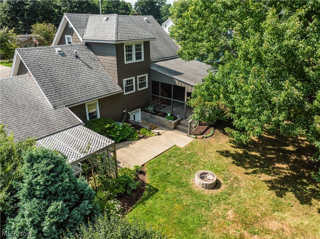 347 Bahlor St SW Sugarcreek OH 44681