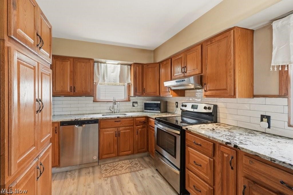 5066 W 6th Street Brooklyn Heights OH 44131