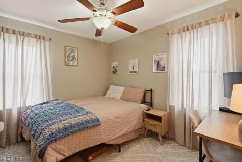 5066 W 6th Street Brooklyn Heights OH 44131