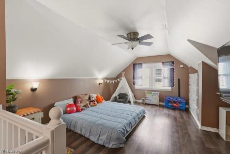5066 W 6th Street Brooklyn Heights OH 44131