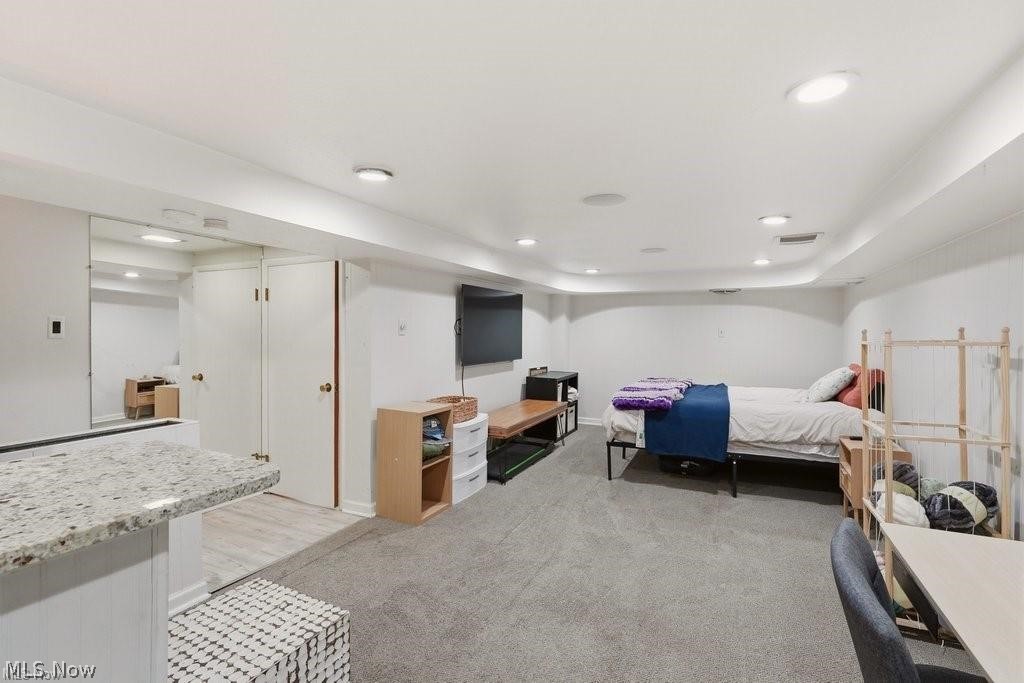 5066 W 6th Street Brooklyn Heights OH 44131