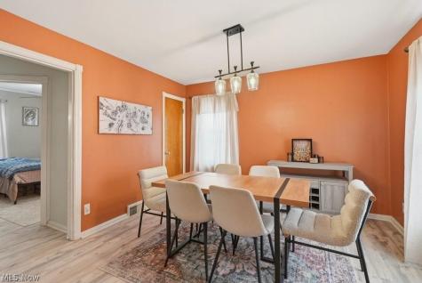 5066 W 6th Street Brooklyn Heights OH 44131