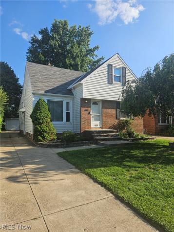 4237 Stonehaven Road South Euclid OH 44121