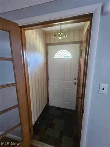 4237 Stonehaven Road South Euclid OH 44121