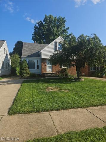 4237 Stonehaven Road South Euclid OH 44121