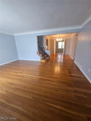 4237 Stonehaven Road South Euclid OH 44121