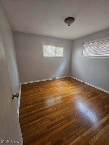 4237 Stonehaven Road South Euclid OH 44121