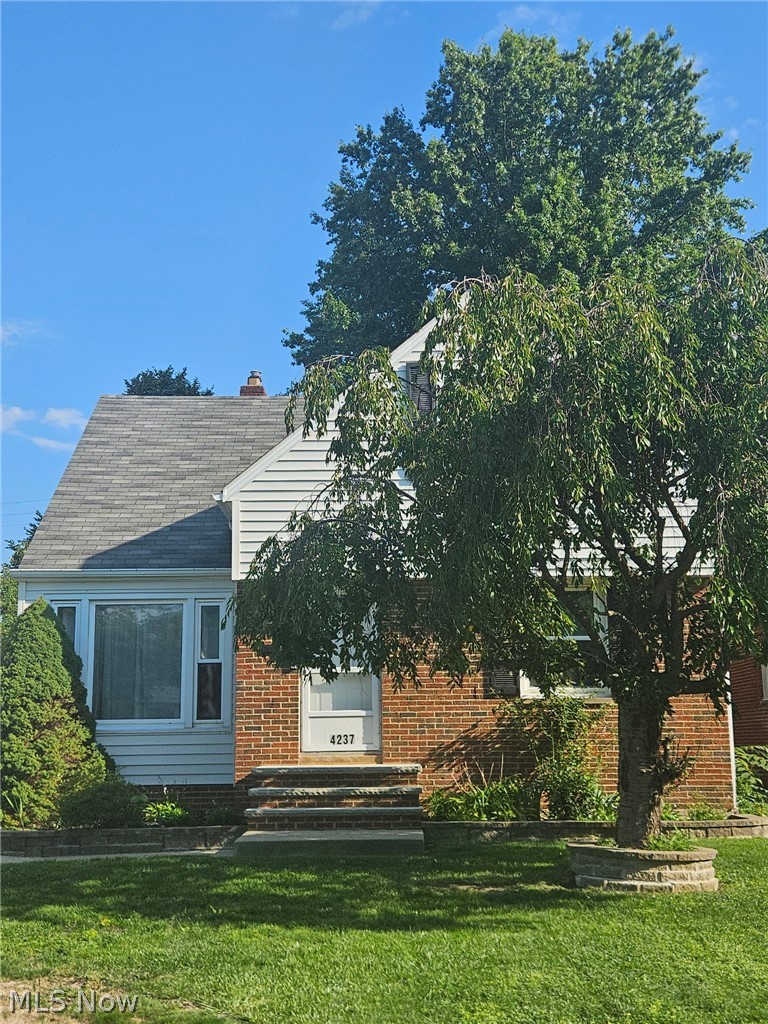 4237 Stonehaven Road South Euclid OH 44121