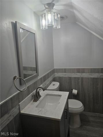 4237 Stonehaven Road South Euclid OH 44121
