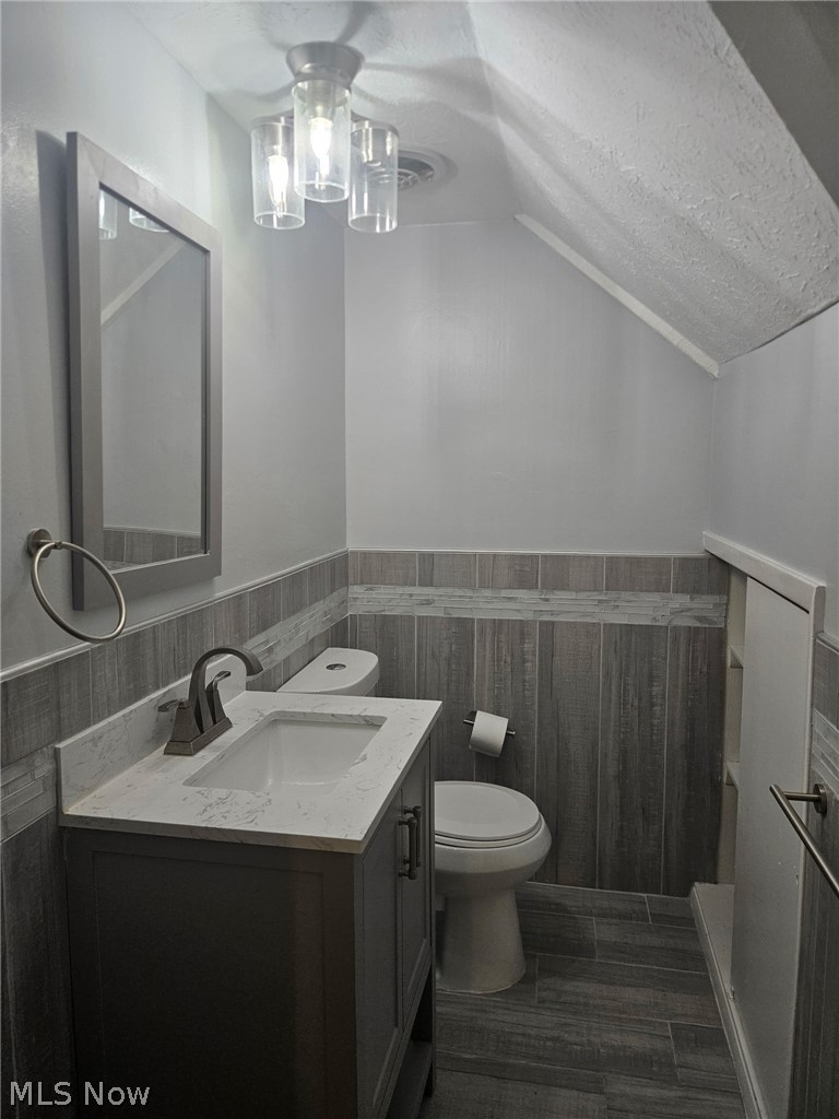 4237 Stonehaven Road South Euclid OH 44121