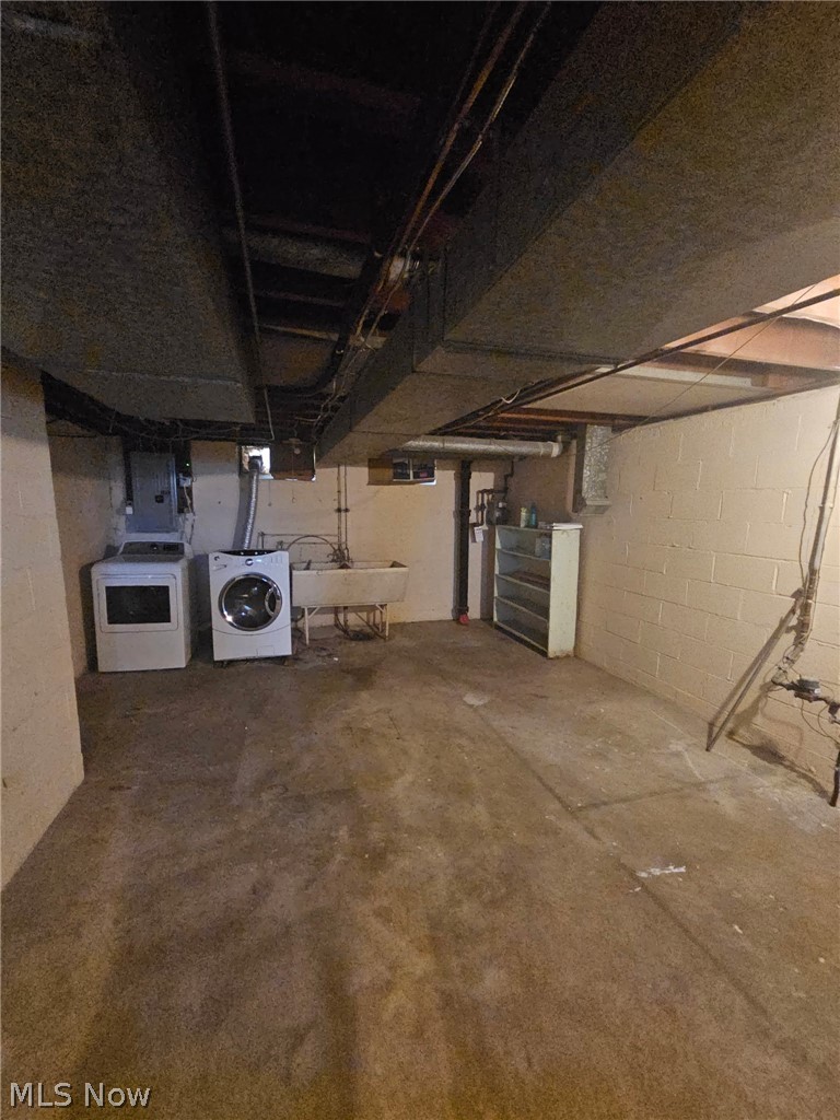 4237 Stonehaven Road South Euclid OH 44121