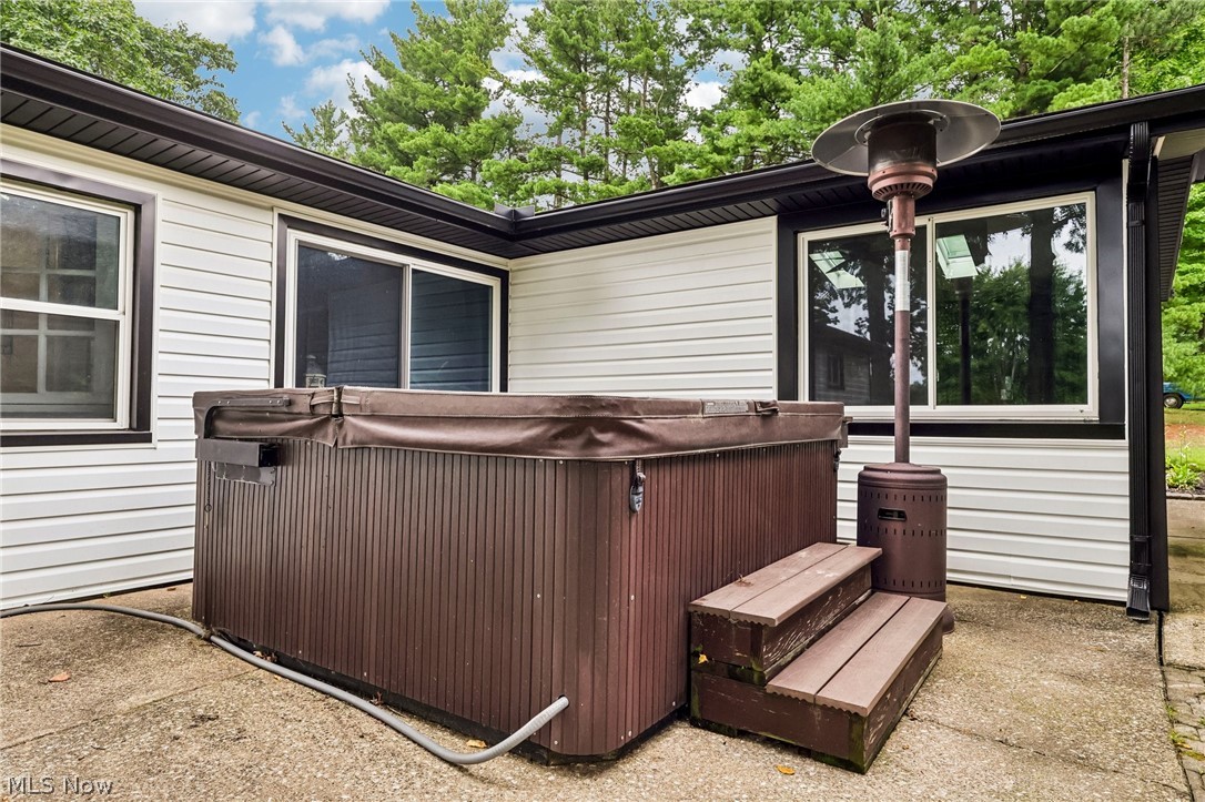 8559 Beacon Hill Drive Chagrin Falls OH 44023