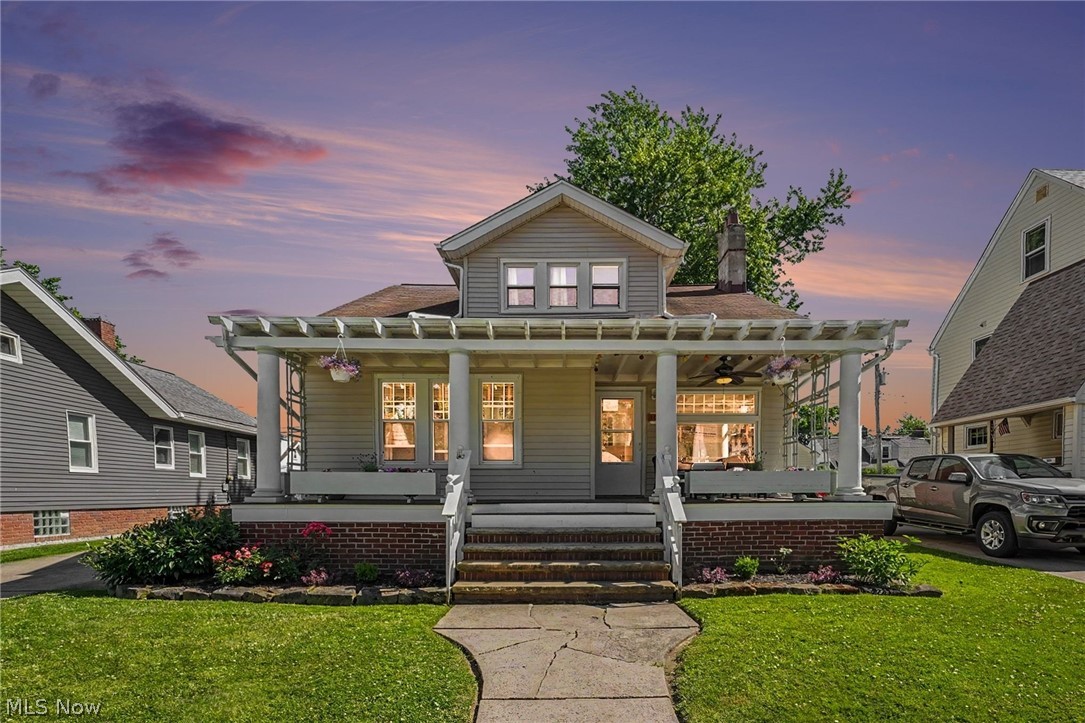 16901 Melgrave Avenue Cleveland OH 44135