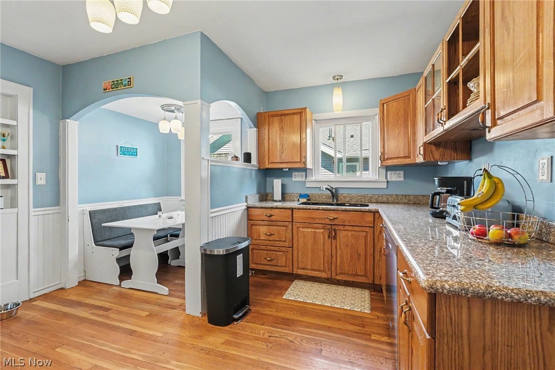 16901 Melgrave Avenue Cleveland OH 44135