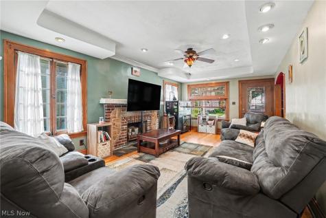 16901 Melgrave Avenue Cleveland OH 44135