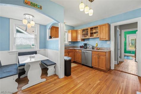 16901 Melgrave Avenue Cleveland OH 44135