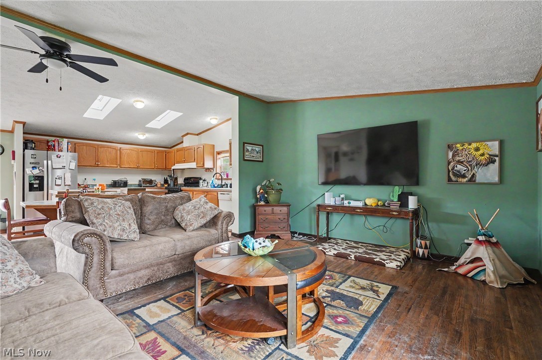 788 State Route 88 NE Bristolville OH 44402