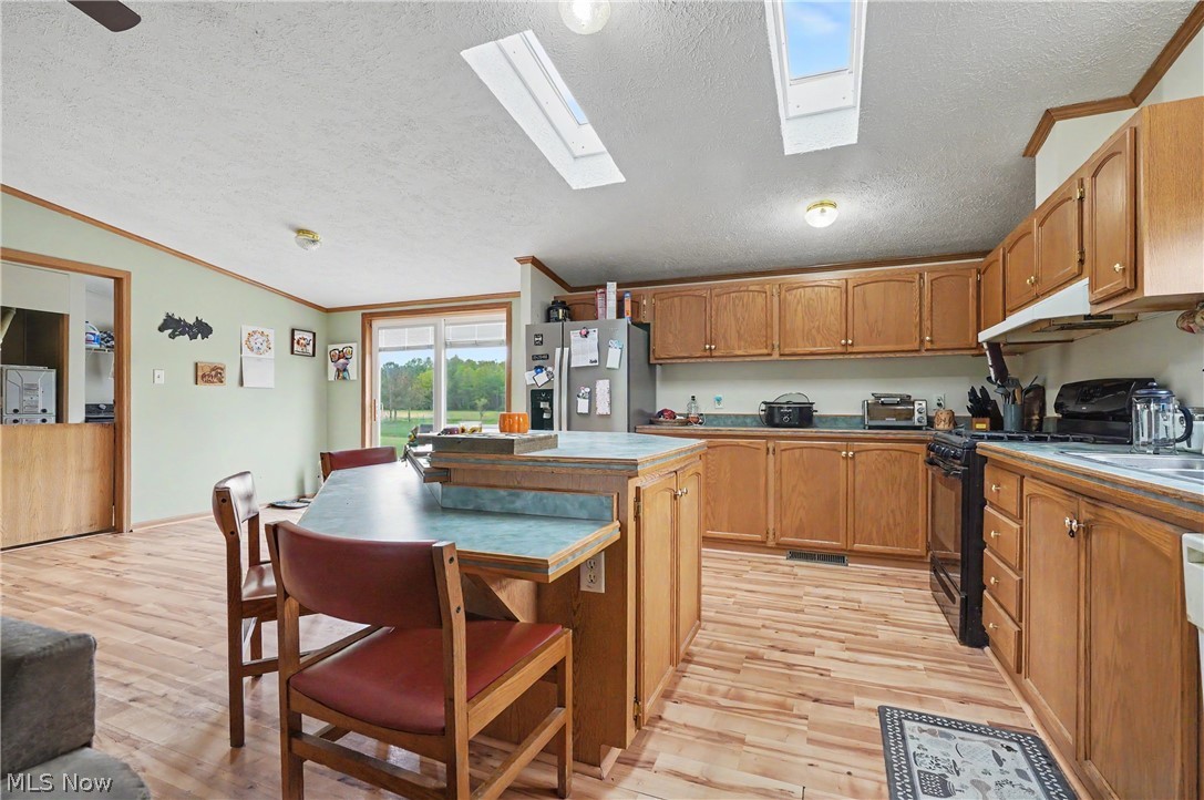 788 State Route 88 NE Bristolville OH 44402