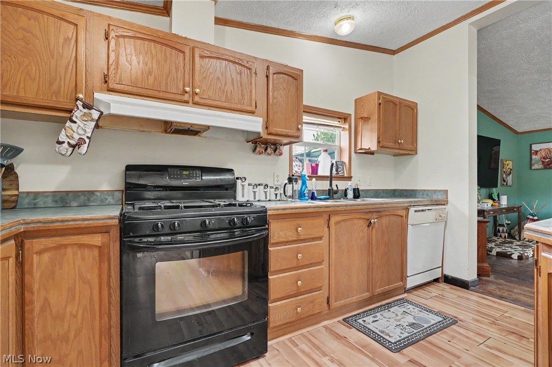 788 State Route 88 NE Bristolville OH 44402